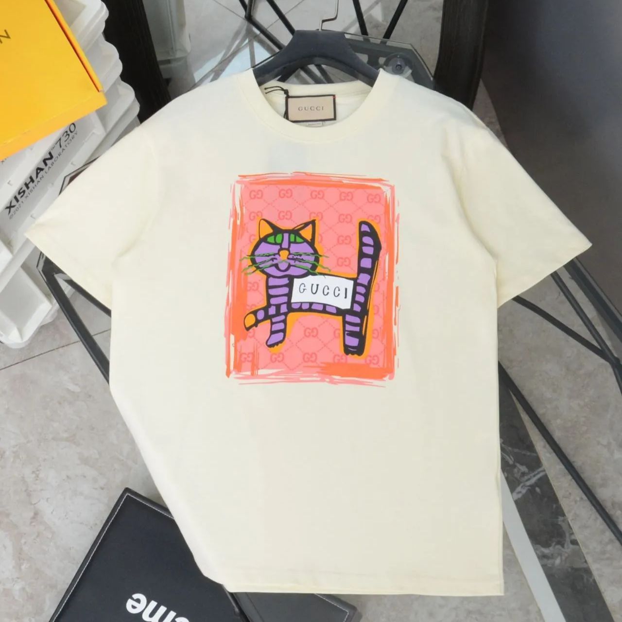 新品、未使用 GUCCI グッチ 半袖 Tシャツ 猫ちゃん ネコ 男女兼用 - メルカリ