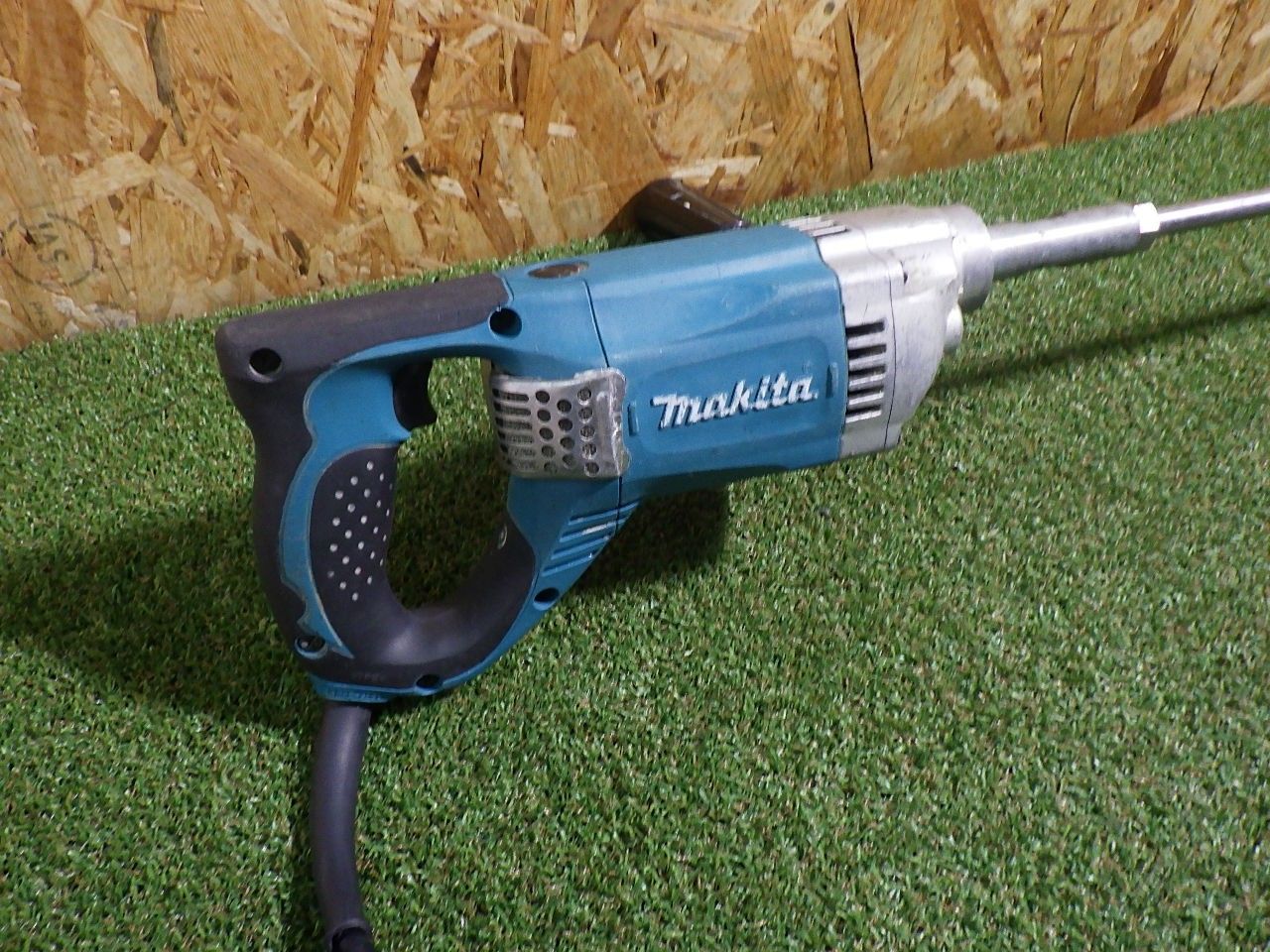 低粘度材料の攪拌に マキタ