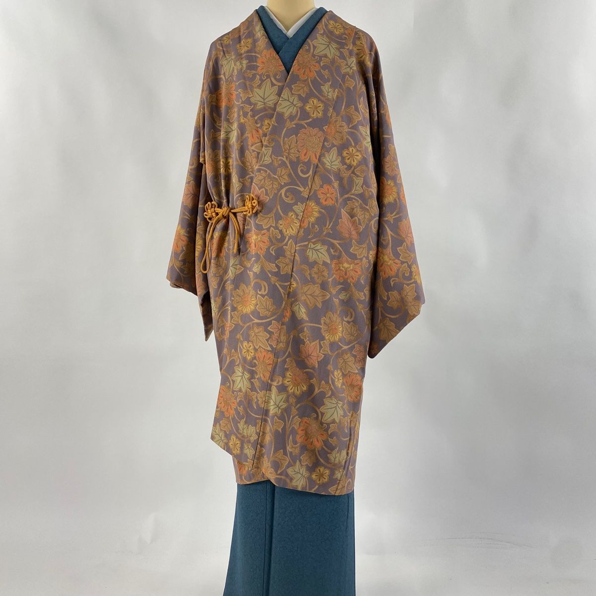 道中着 身丈105.5cm 裄丈67.5cm L 和装コート 草花 金彩 縮緬 灰紫 正絹