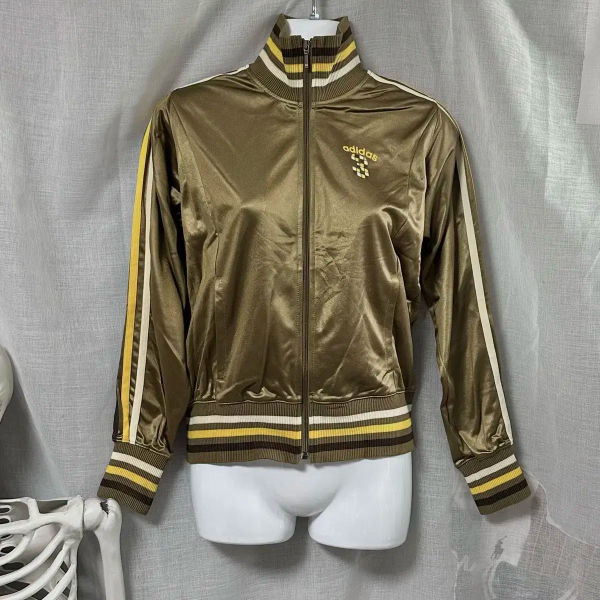 adidas アディダス カーキゴールド ジャージ リリーフジャージ デジャンジャージ くっつきにくい