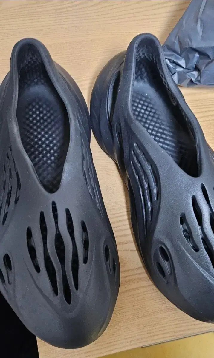 adidas(アディダス) イージー フォーム ランナー オニキス パンマ YZY