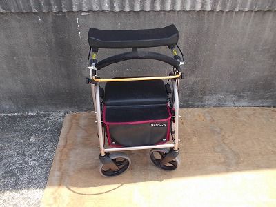 TS-25-0627-05 一部地域を除き送料無料 抑速ブレーキ付前腕支持型歩行車 CONPAL REHAMO コンパル リハモ