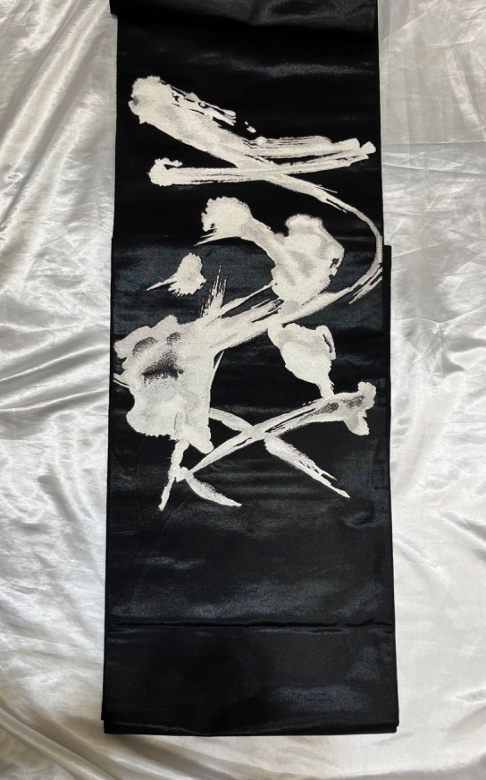 豪華絢爛綺麗美品長さ434cm黒地白刺繍正絹六通袋帯 - メルカリ