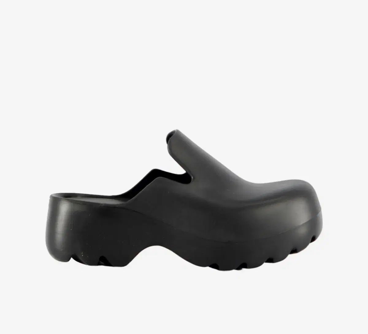 40 BOTTEGA VENETA ボッテガヴェネタ ボッテガヴェネタ ラバー フラッシュ klogg クロッグ 黒