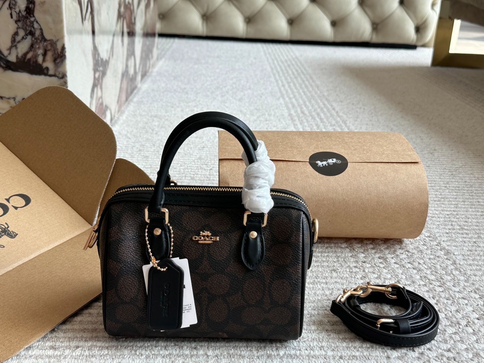 【COACH】 新品・未使用品　ピロー　タビー　ミニハンドバック 今日特価】Coach Pillow Tabby コーチ ピロー タビー ミニ