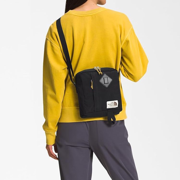 THE NORTH FACE クロスボディバッグ ノースフェイス ショルダーバッグ USモデル Berkeley Crossbody 並行輸入品 メンズ レディース nf 0 a 52 vt