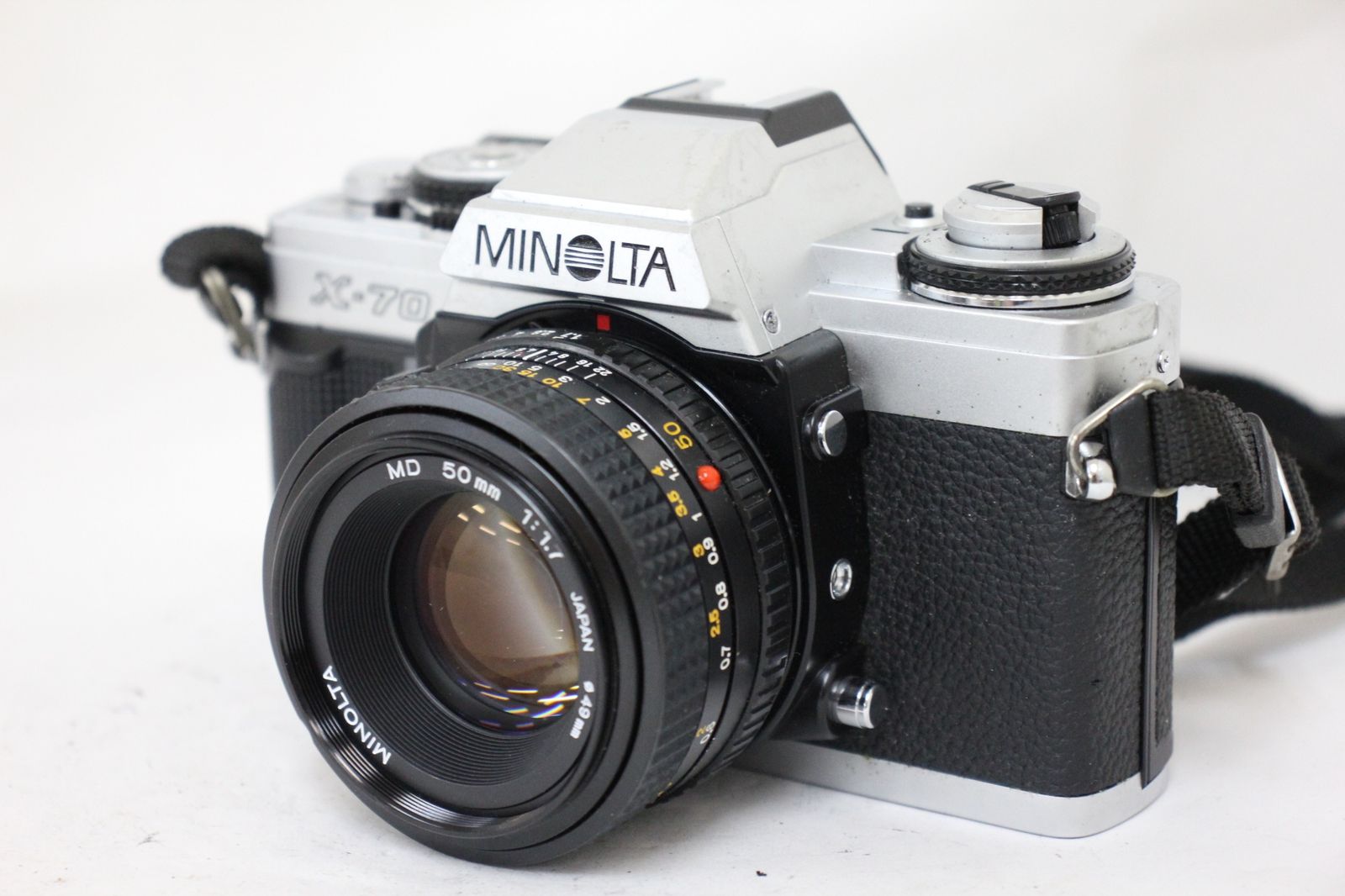 Minolta X-800 & Nikon D-70s フィルムカメラセット MINOLTA（ミノルタ）のフィルムカメラ代表機種まとめ 一眼レフ