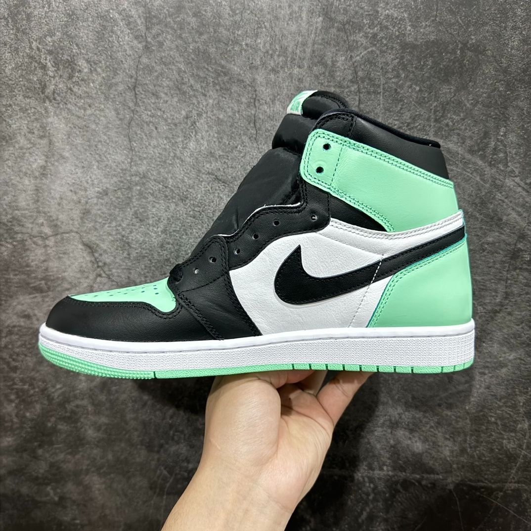 Nike Air Jordan 1 High OG 