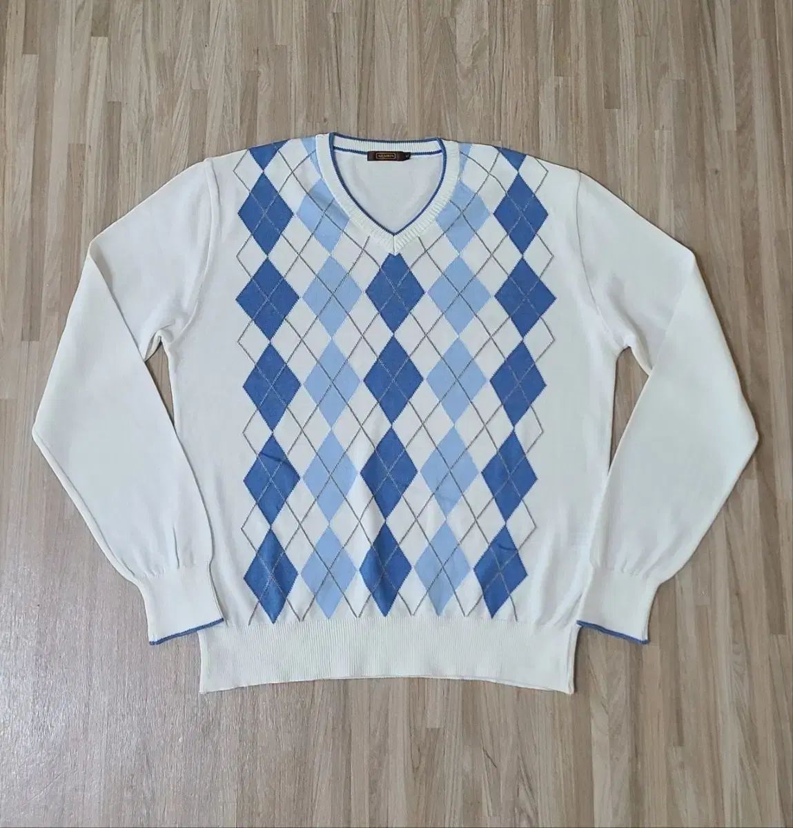 90 /アラミス アーガイル柄 V ネック ニット セーター 白