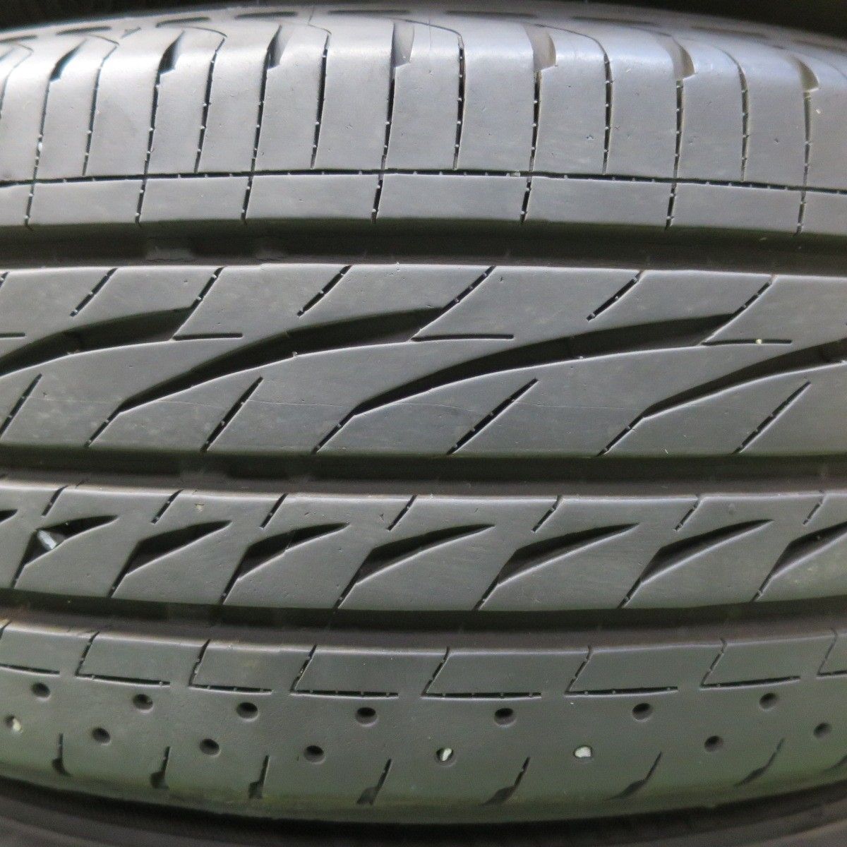 送料無料！ バリ溝 22年 キレイ 9.5分 プリウス 等 195 65R15 ブリヂストン レグノ GRV2 Exceeder エクシーダー 15インチ PCD100 5H 5092915イノ 正直うれしいお手頃価格。