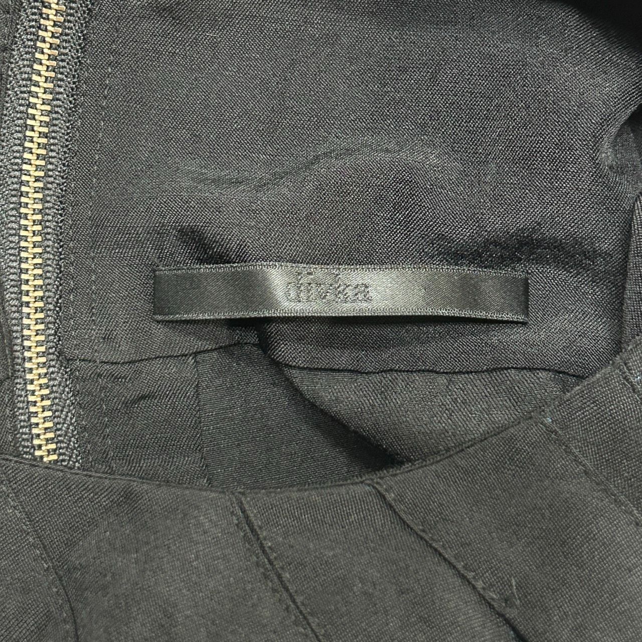 アシンメトリー