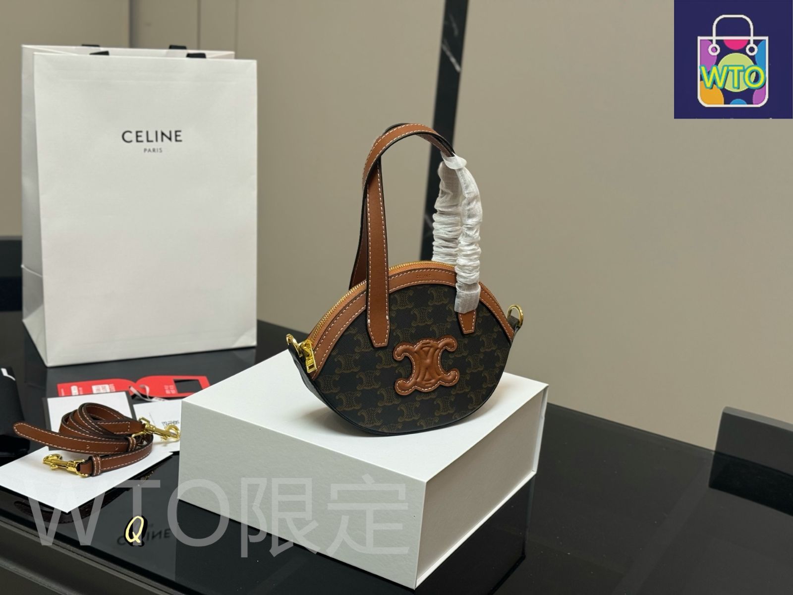 今日特価】Celine セリーヌ ギフトボックス付き ポーチバッグ