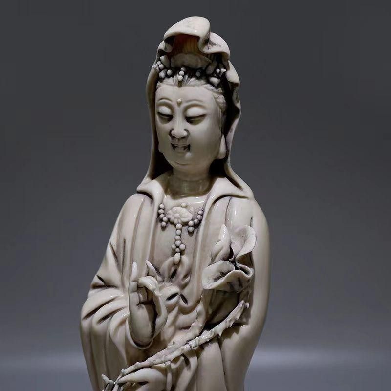 白釉執蓮観音菩薩像 装飾品