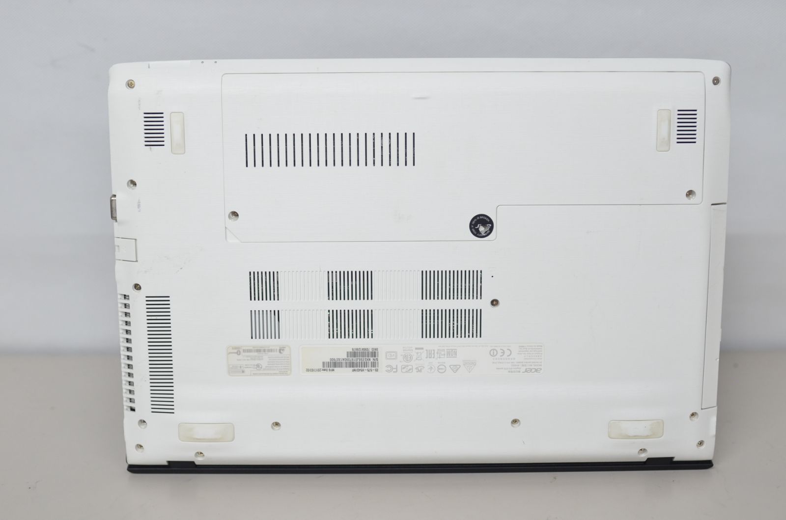 ジャンク品ノートパソコン ACER Aspire E5-575 core i5-7200U