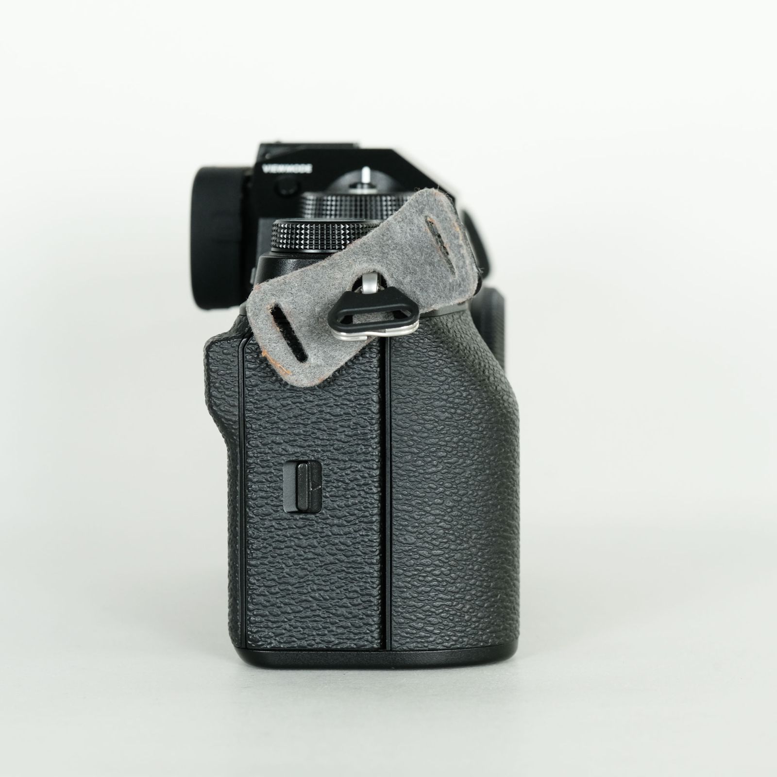 富士フイルム - 【延長保証付】FUJIFILM X-T4 ボディ シャッター数10367 美品｜シャッター数900回] FUJIFILM X-T4 [ボディ ブラック