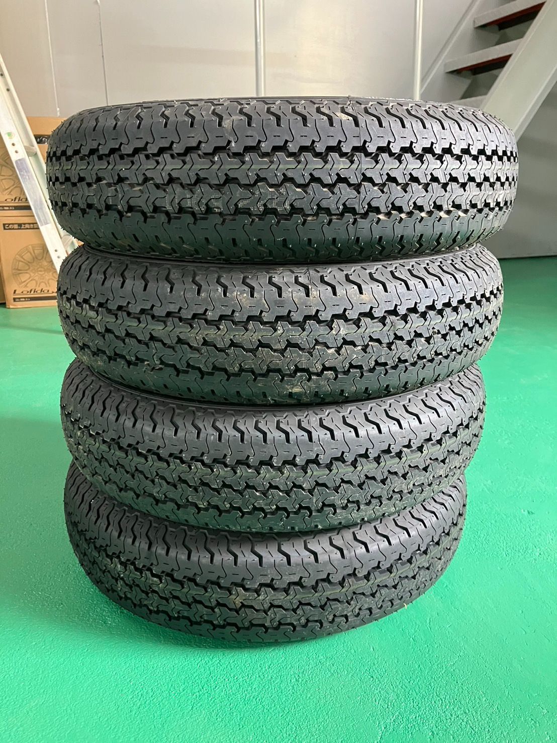 新品 YOKOHAMA SUPER VAN 355 145R12 6PR（旧車風！新品タイヤ
