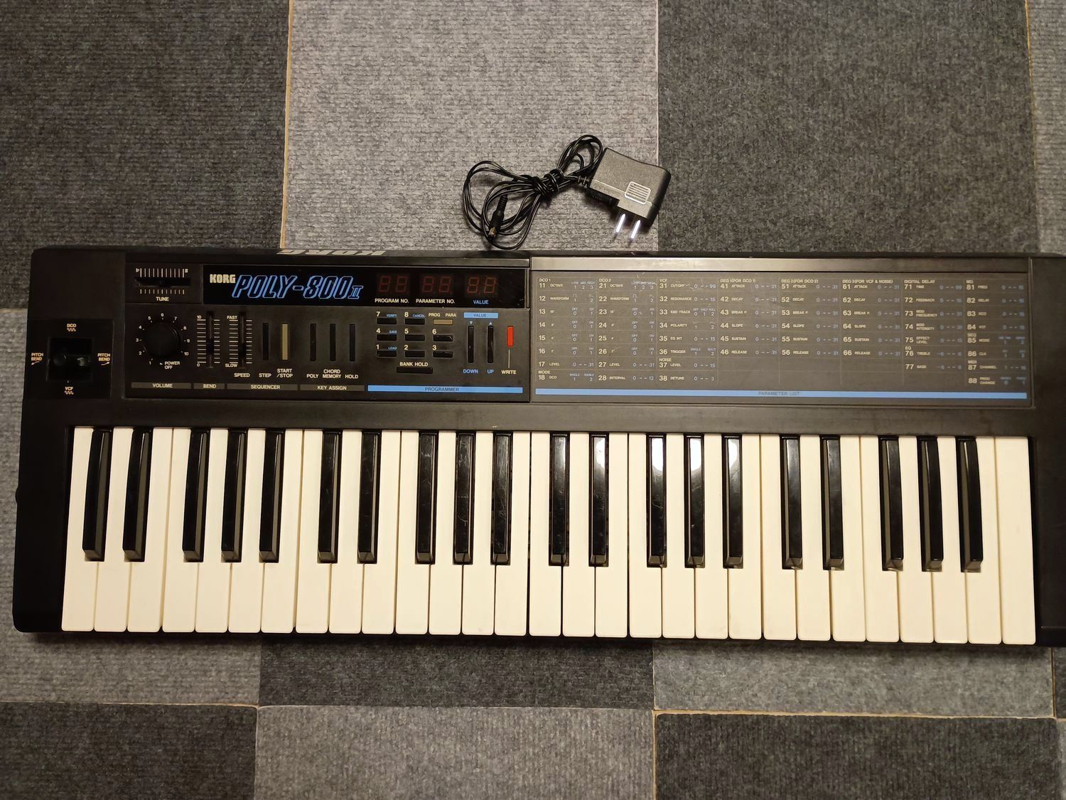 ★KORG POLY-800 アナログシンセサイザー コルグ アダプター付属☆ KORG アナログシンセサイザー POLY-800 - メルカリ