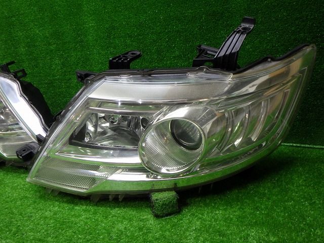 日産 C25 NC25 セレナ 後期 ヘッドライト 左右 HID 100-24921