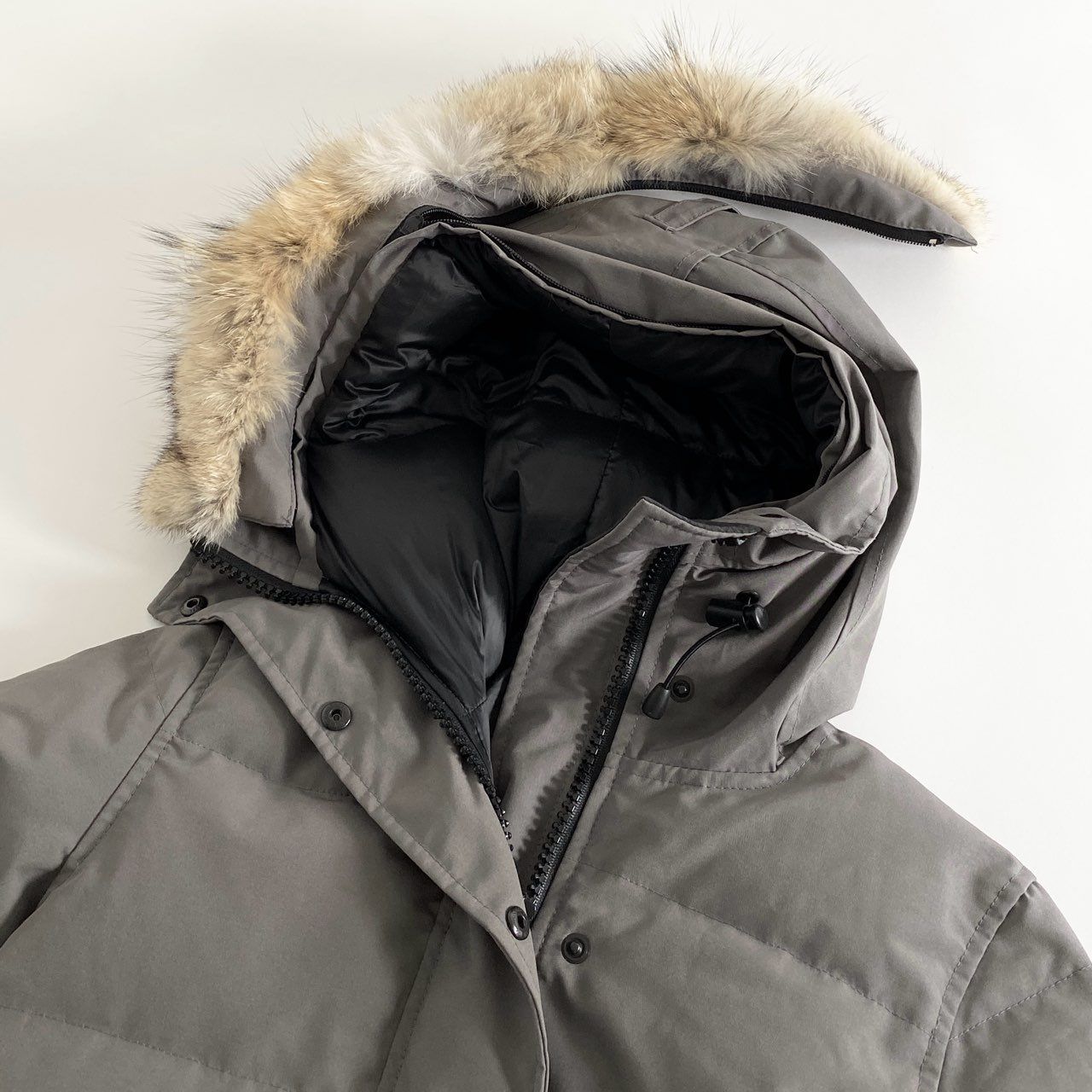 82j4 《新品タグ付き》 CANADA GOOSE カナダグース ブラックレーベル 