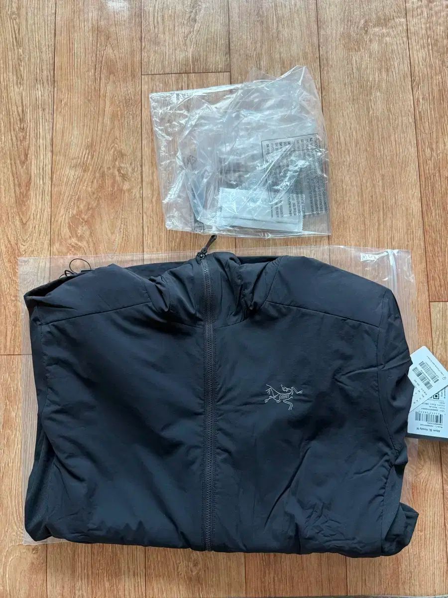 ARC TERYX アークテリクス Atom アトム SL M サイズ ブラック