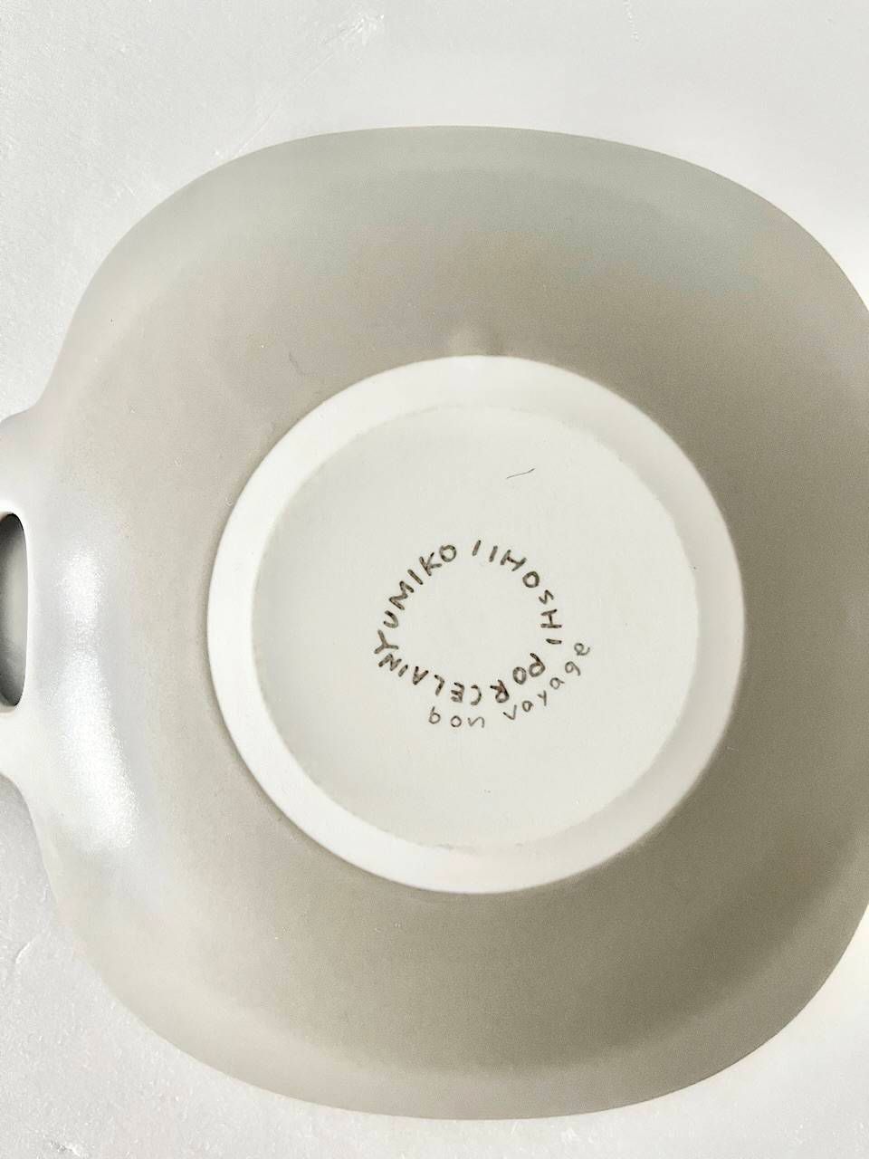 専用　お値下げイイホシユミコ　bon voyage plate M  gray bon voyage plate M - yumiko iihoshi porcelain 公式オンライン