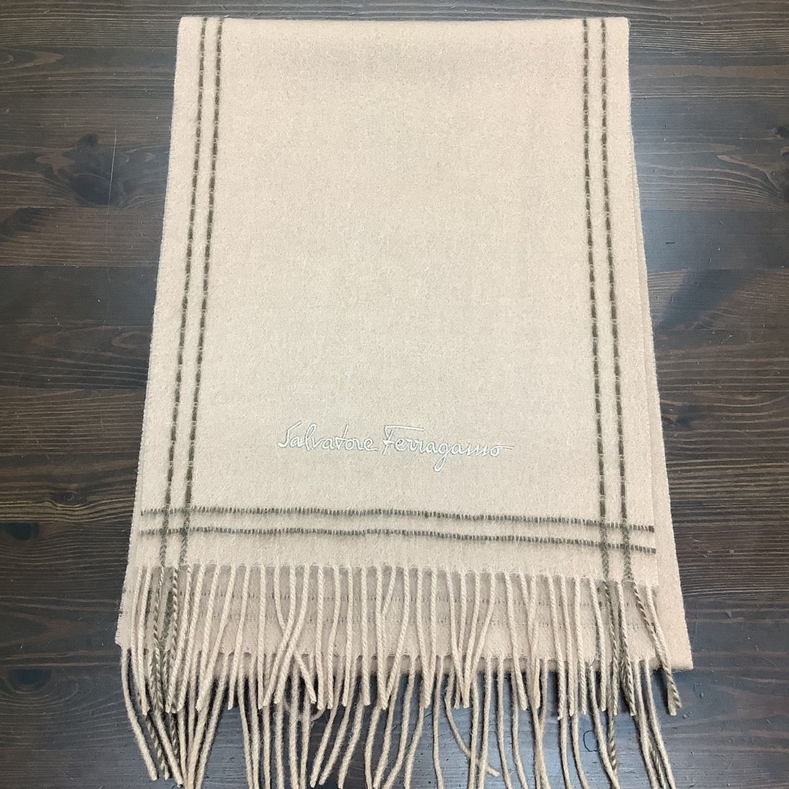 ✨美品✨Salvatore Ferragamo サルヴァトーレフェラガモ マフラー