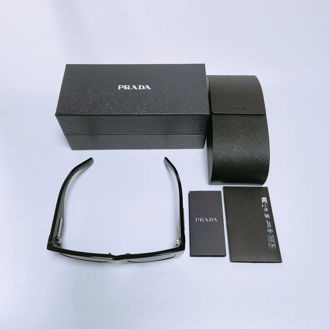 関税・送料込＊PRADAプラダ＊トライアングルフレーム サングラス 関税/送料込＊PRADAプラダ＊トライアングル ロゴ サングラス
