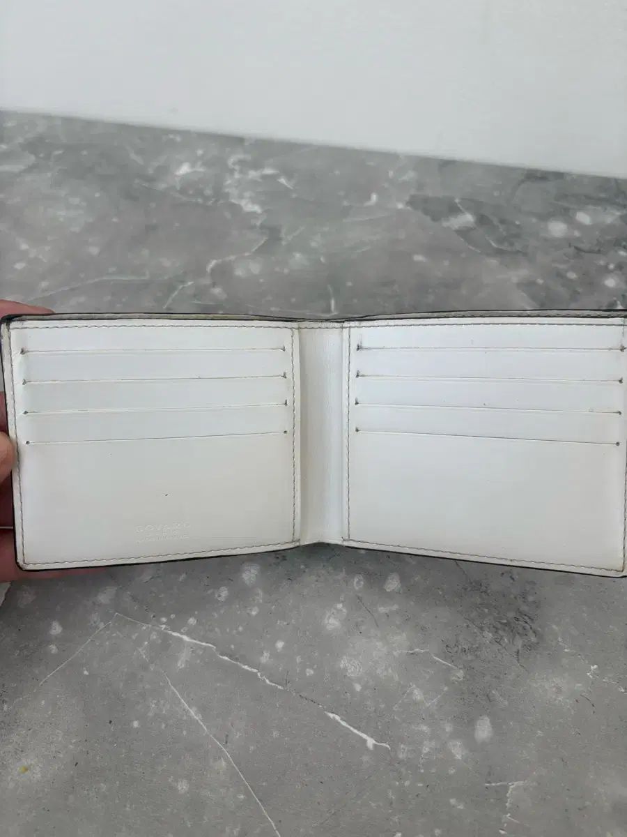 美品 GOYARD ゴヤール ヴィクトワール 二つ折り財布 グレー Goyard