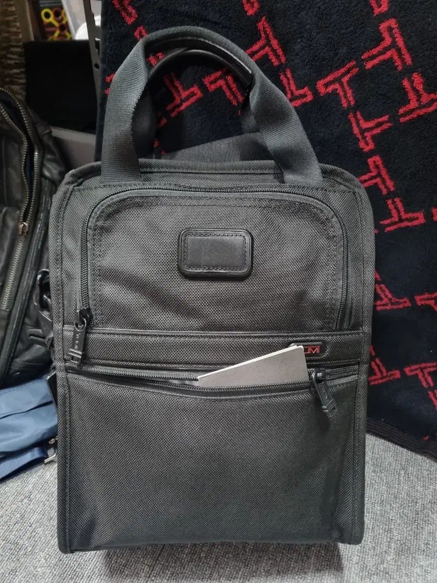 サントリー ブランデー 染錦青海波牡丹文 有田焼 陶器ボトル 未開封