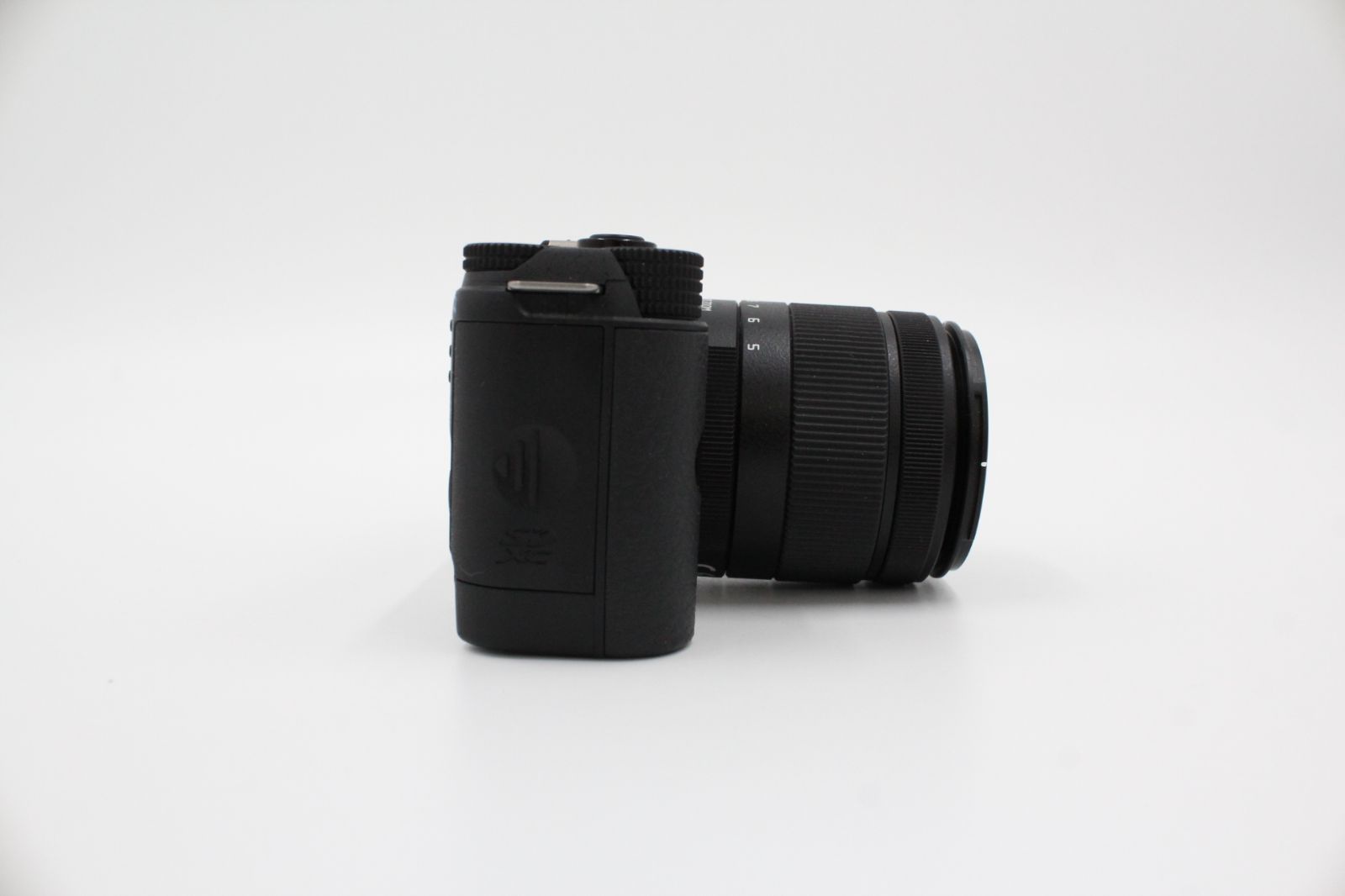 PENTAX - ＜＜シャッター数化粧箱&amp;充電器（社外品）付き！！＞＞【極美品】PENTAX ペンタックス Q7 02 レンズキット ブラック #LE2025030 シャッター数135回！！化粧箱&充電器（社外品）付き！！＞＞【極