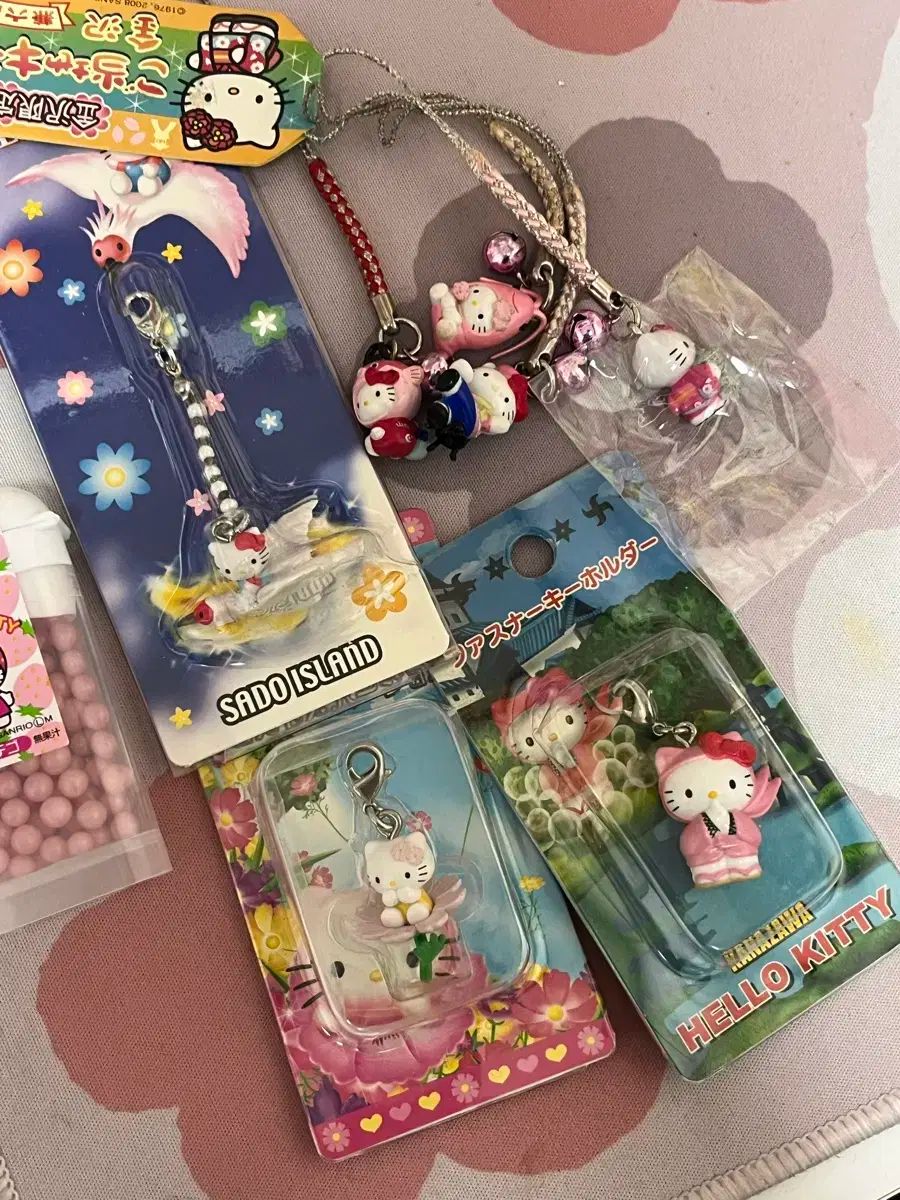 キ*様 ご当地キティ　ハローキティ ストラップ セット　40個　まとめ売り キ*様 ご当地キティ ハローキティ ストラップ セット 40個
