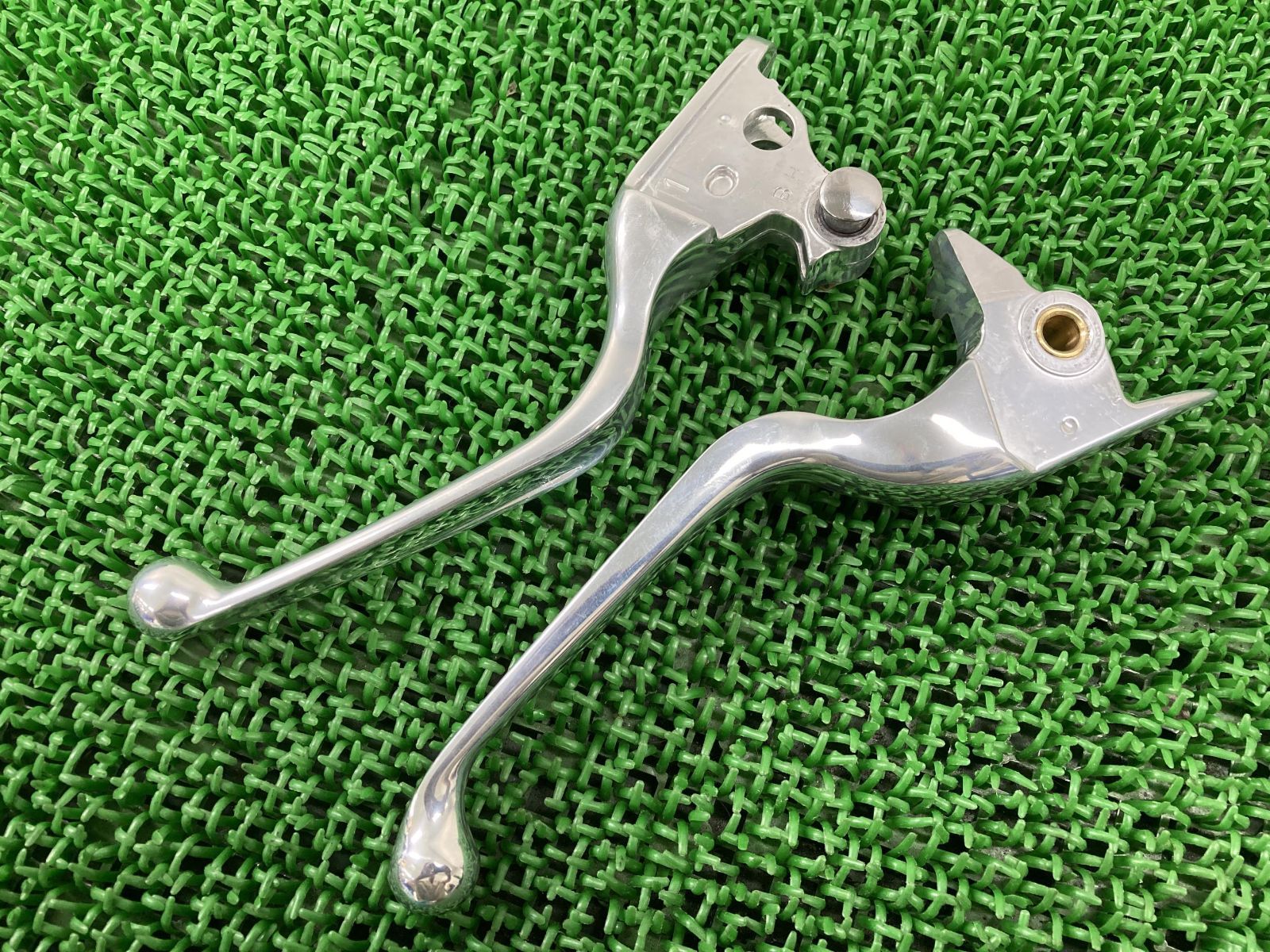 ソフテイル レバー 左右 社外 中古 バイク 部品 ハーレー 15-20年SOFTAIL クローム ブレーキレバー ブレーキレバー クラッチレバー
