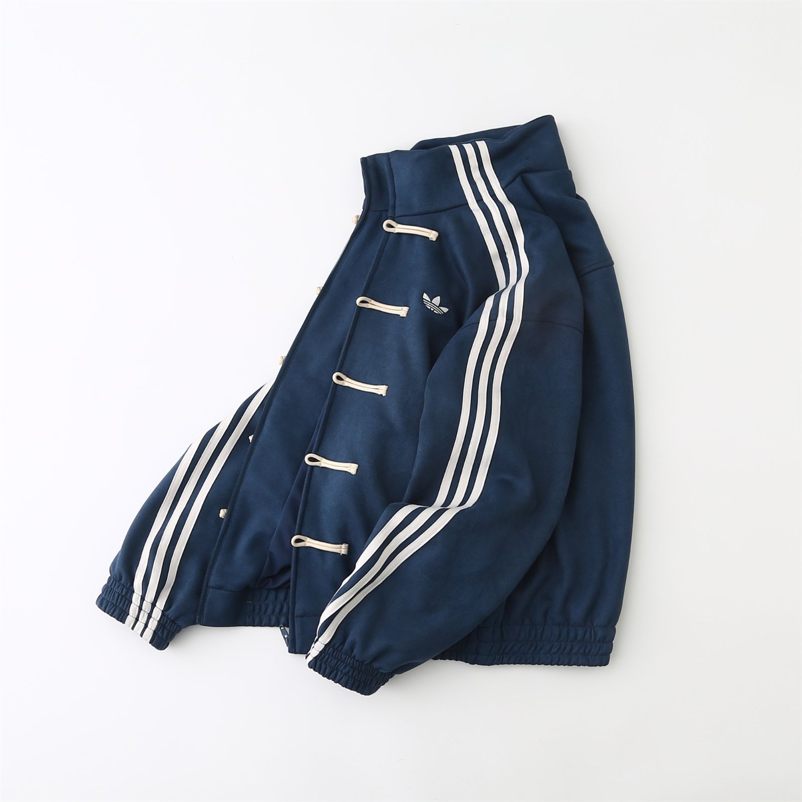 adidas CTT track jacket 中国限定 巳年 男女兼用 - メルカリ