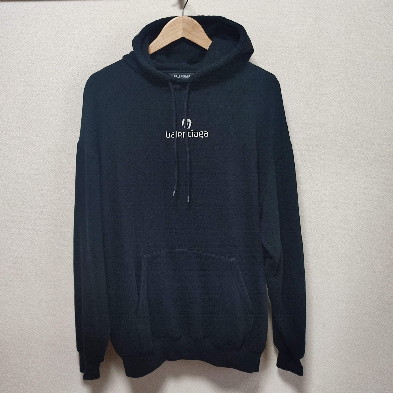 美品BALENCIAGA バレンシアガ フーディー パーカー ロゴ ブラック 超