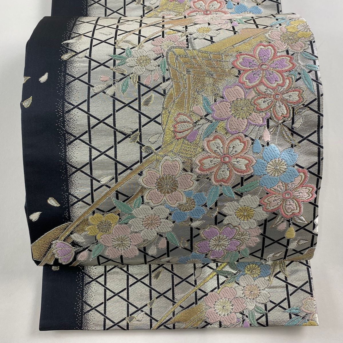 袋帯 美品 秀品 鈴乃屋 御所車 桜 銀糸 箔 銀色 六通 正絹