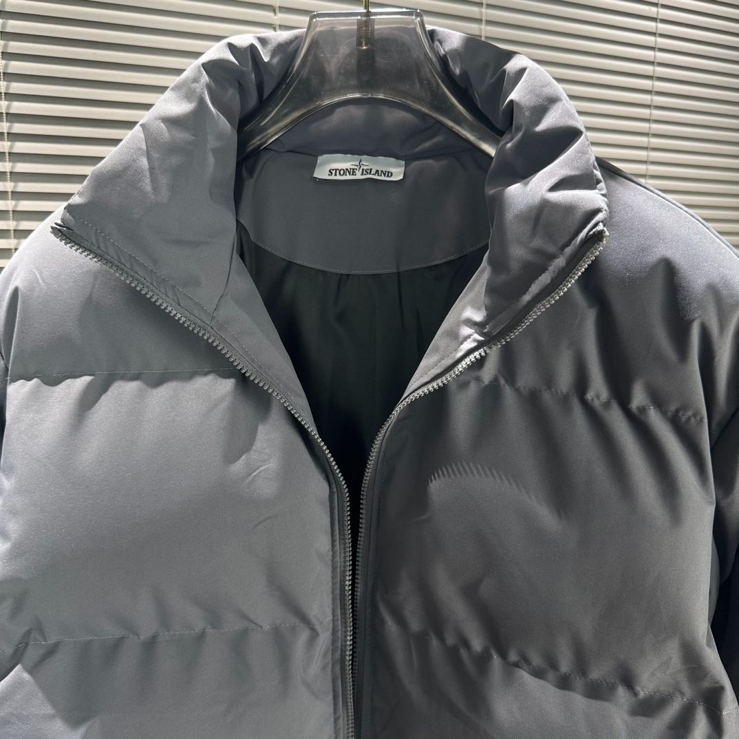 新品未使用 Stone Island ストーンアイランド 新作ナイロンジッパー  