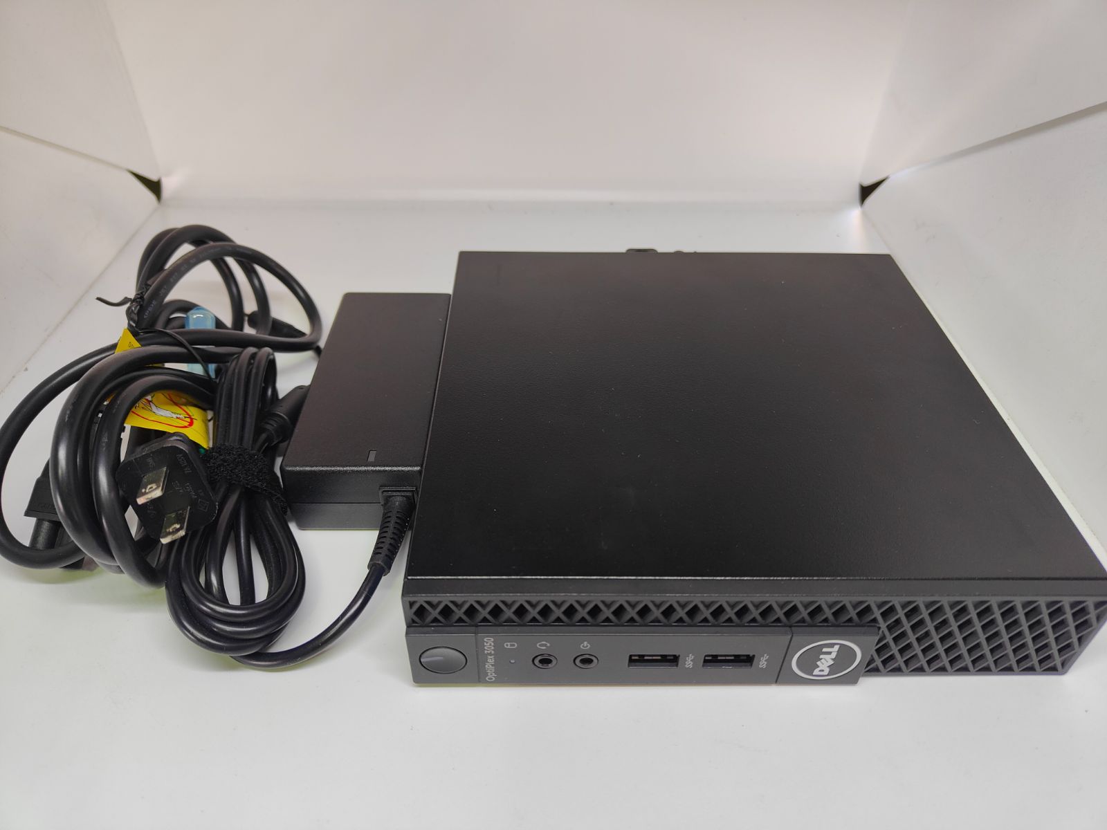 【中古】DELL OPTIPLEX 3050micro/デスクトップパソコン/micro/Celeron G3900T/8GB/SSD256GB/動作確認済