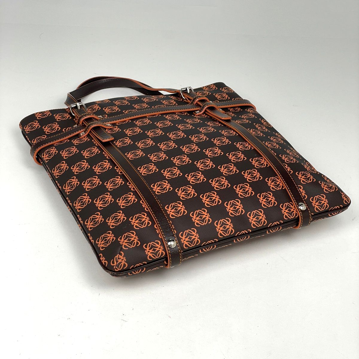 ロエベ LOEWE アナグラム トートバッグ ハンドバッグ ロゴ