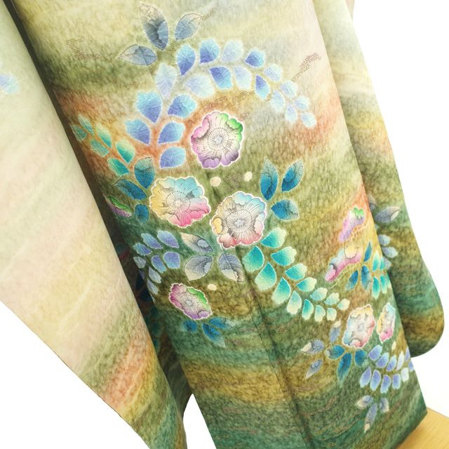 美品 辻ヶ花 千草色 白緑色 くすみカラー 銀通し 絞り 袷 正絹 振袖 着物 美品 辻ヶ花 千草色 白緑色 くすみカラー 銀通し 絞り 袷 正絹