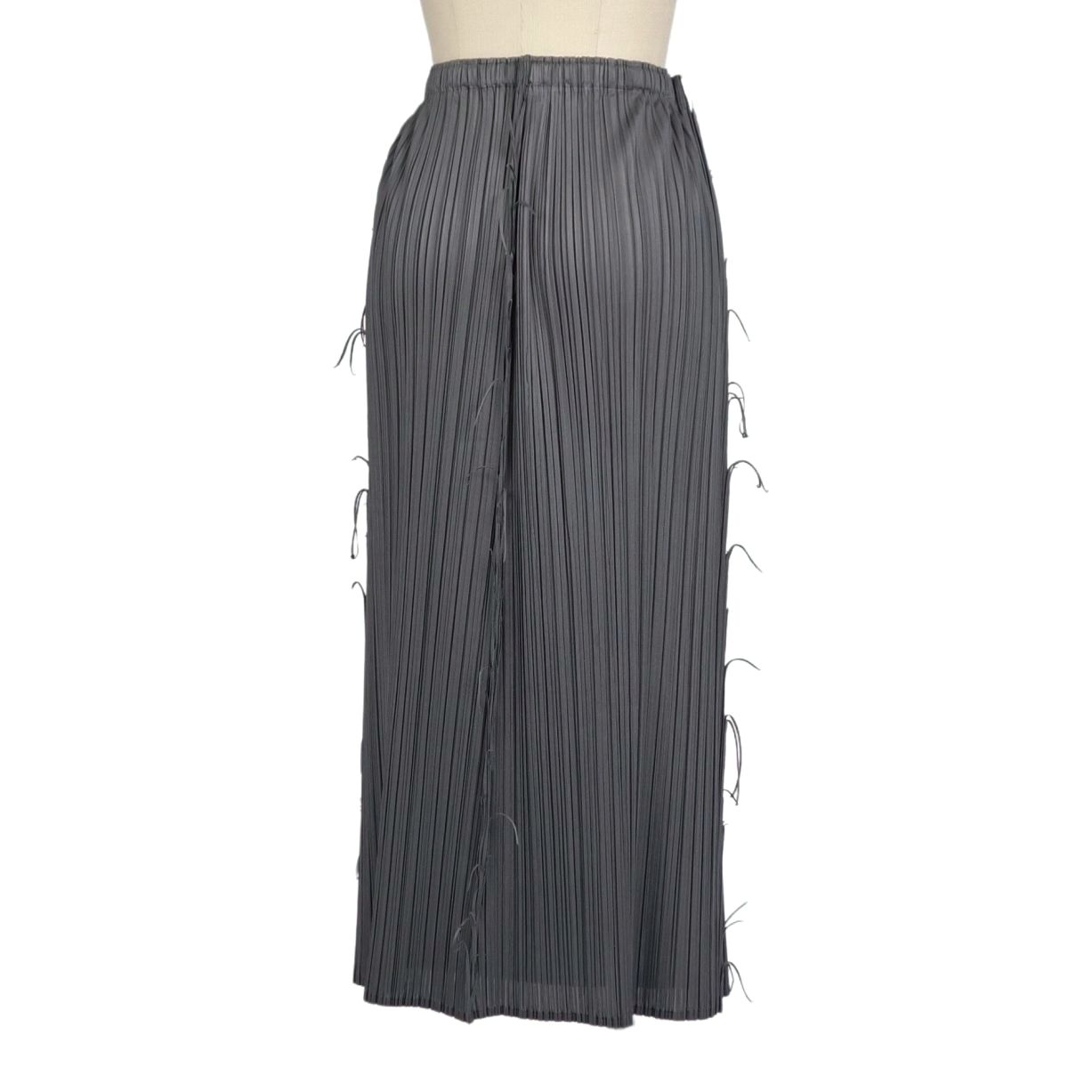 【極美品】PLEATS PLEASE スカート　2025 March 極美品 プリーツプリーズ イッセイミヤケ PLEATS PLEASE スカート