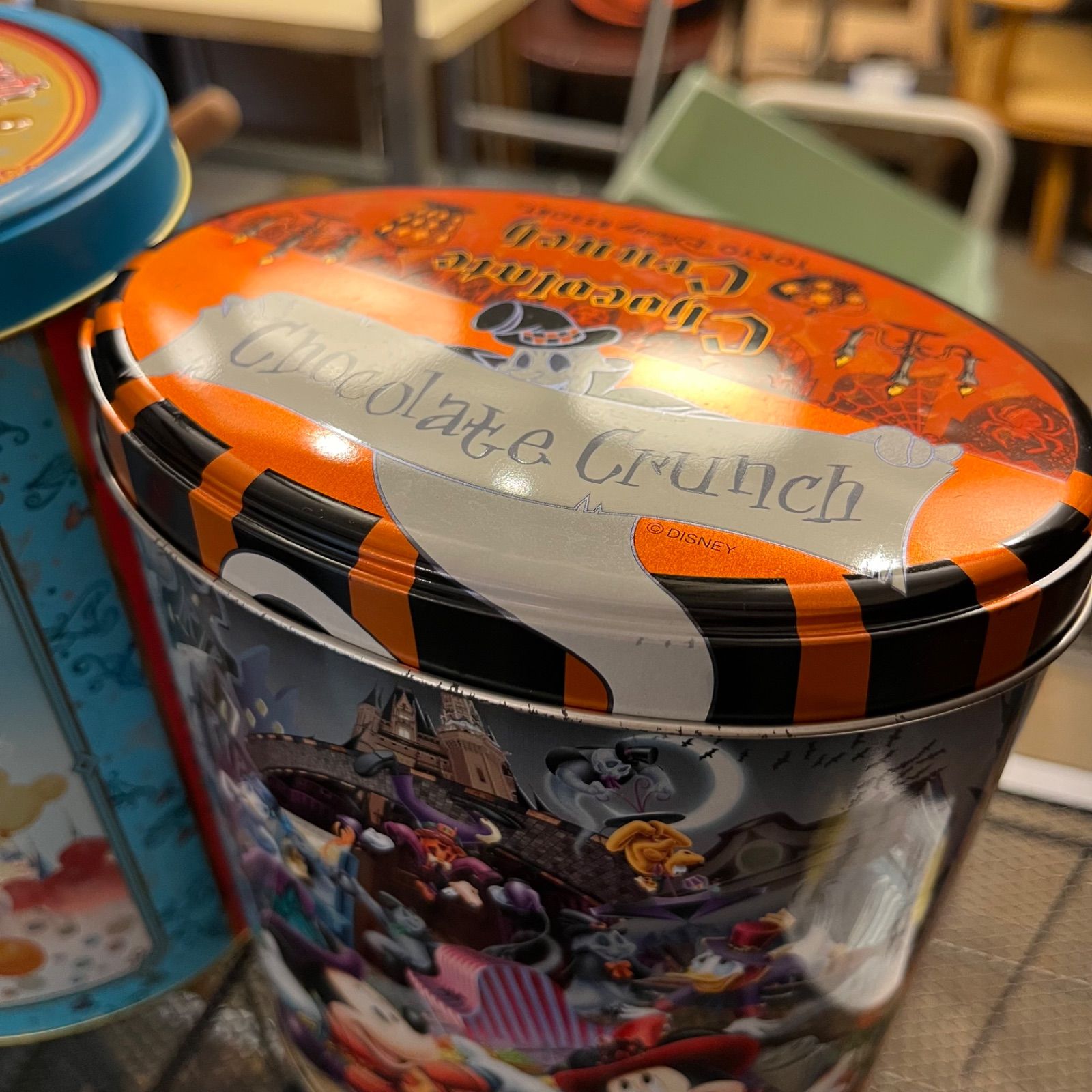 ディズニー 30周年チョコレートクランチ缶 ハロウィン缶