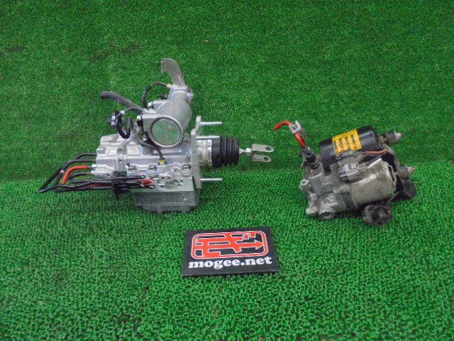 3FP6063 AII6 トヨタ プリウス ZVW30 後期型 S ABSアクチュエーター ブレーキブースターセット 走行距離84000㎞