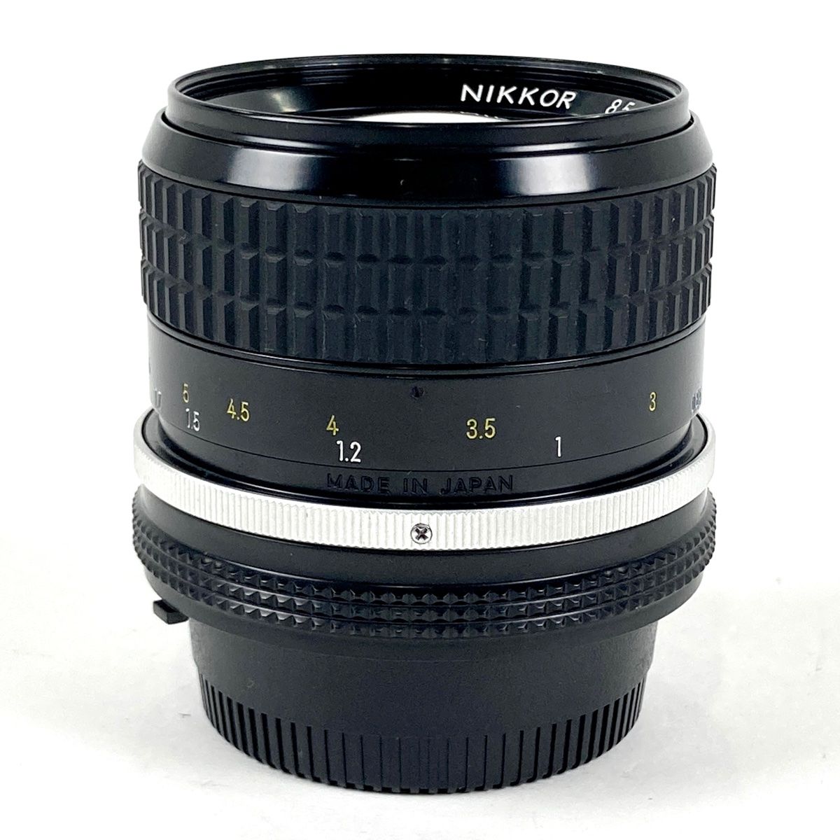 NIKKOR 85mm