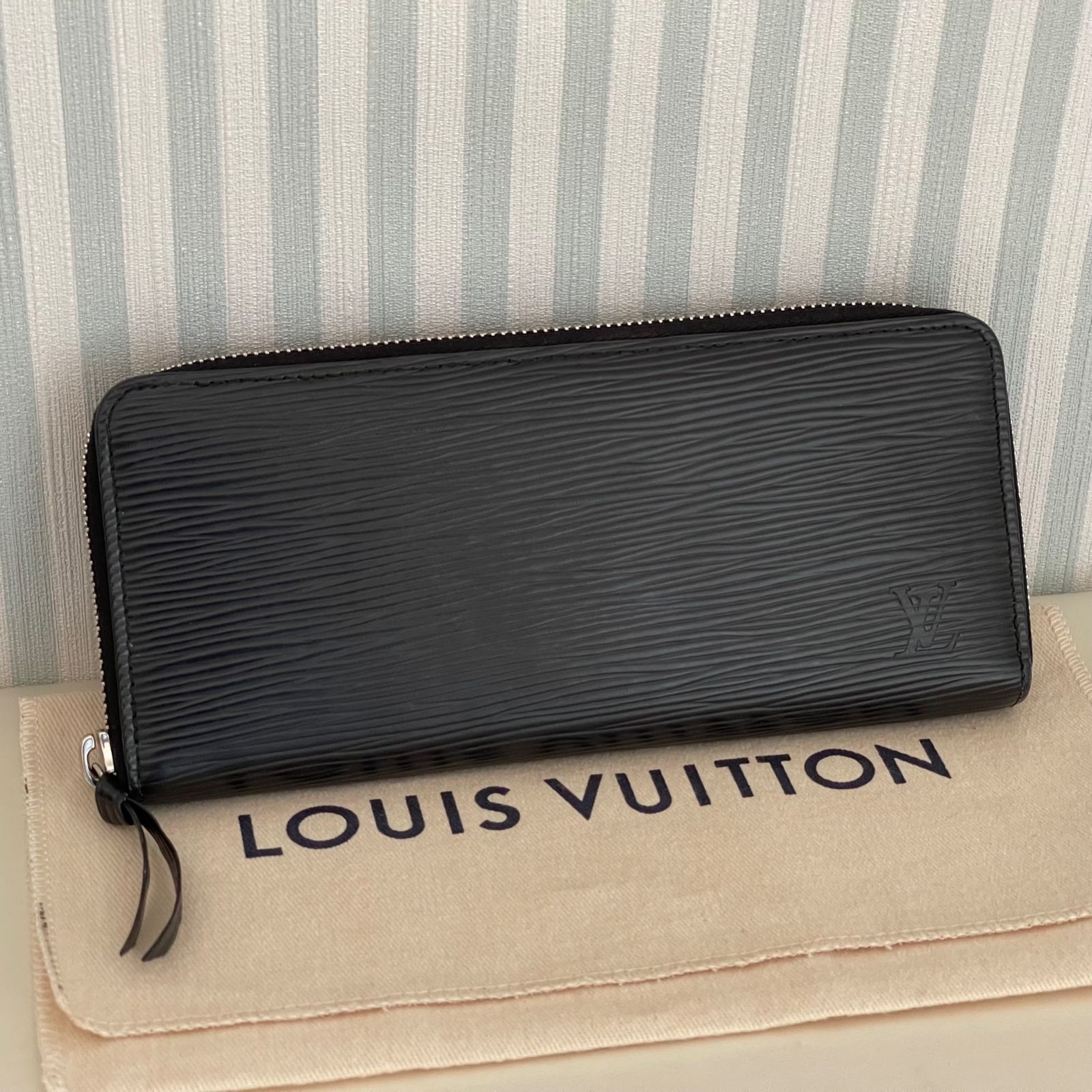 LOUIS VUITTON ルイヴィトン エピ ポルトフォイユ クレマンス M60915