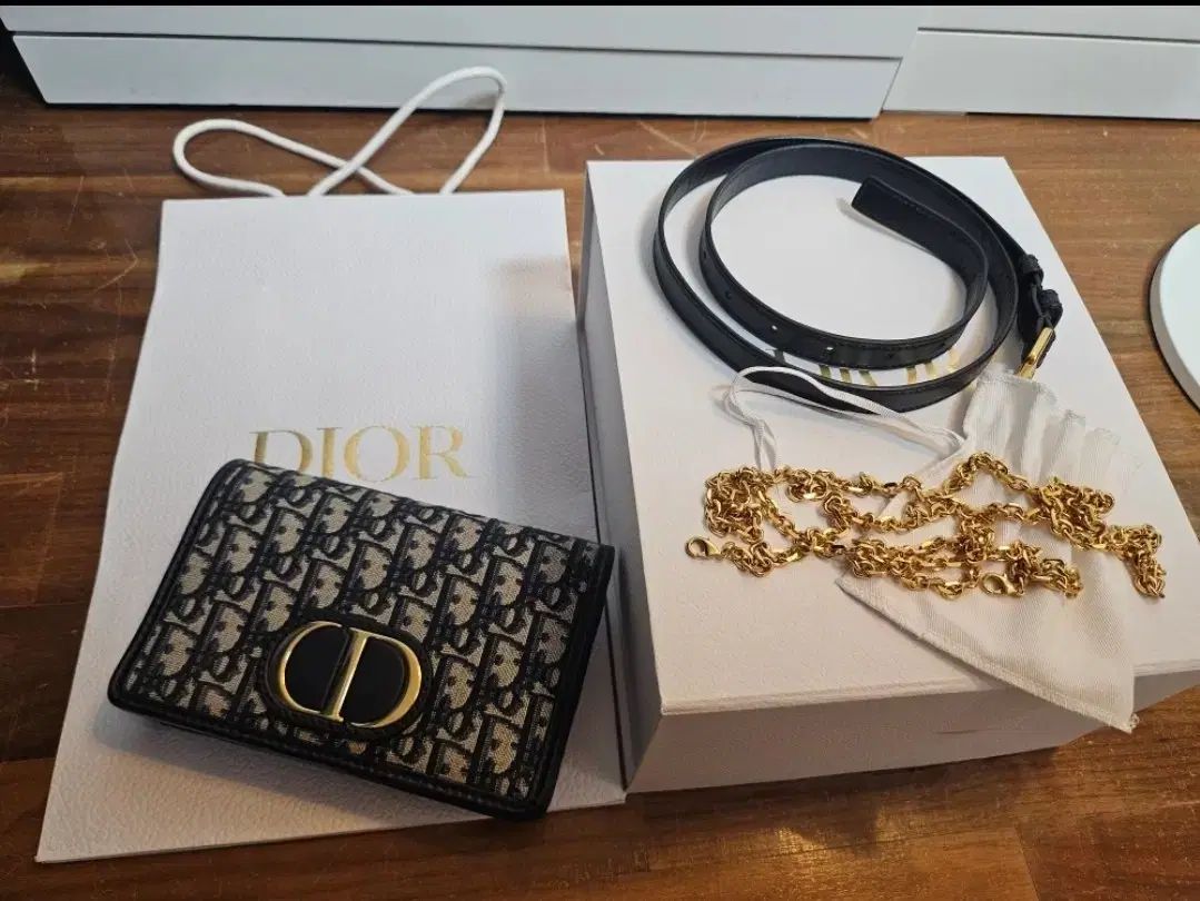 Dior