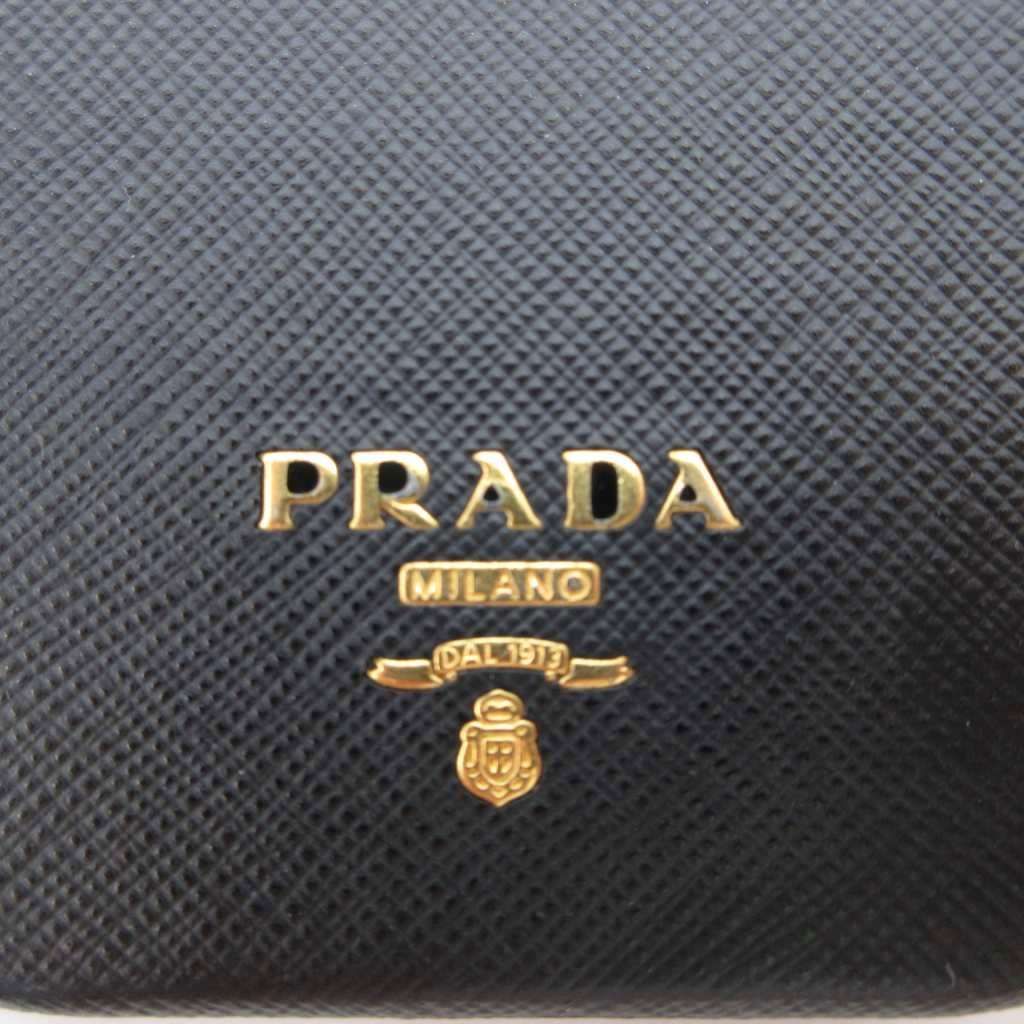 プラダ PRADA 美品 iPhone 13Pro スマホケース 購入 ロゴ 黒 ブラック