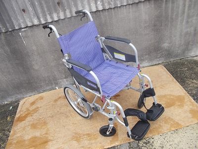 一部地域を除く カワムラ自走式車椅子KFP16-40SB