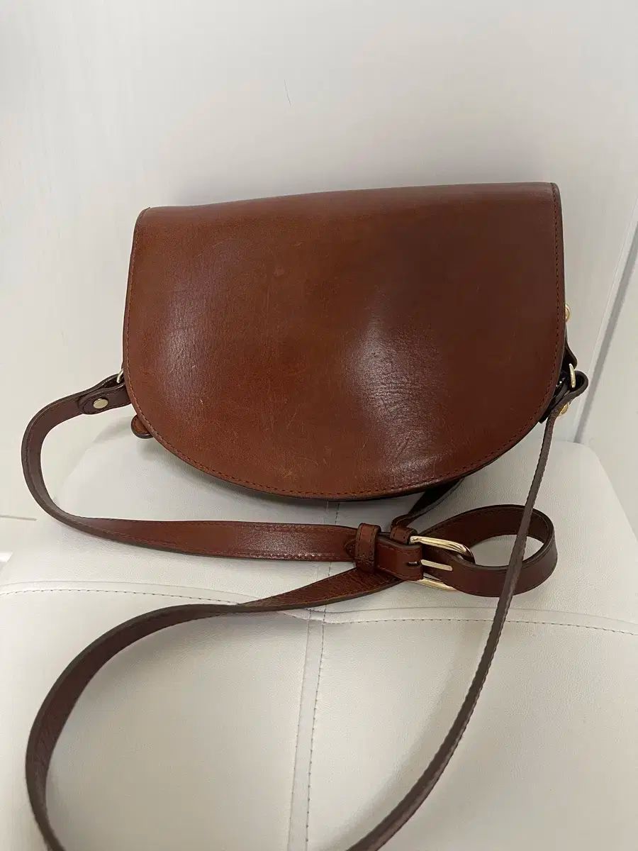 A.P.C アー ペー セー 女性 レディース デミルン ハーフムーン ミニ クロス ボディバッグ ブラウン