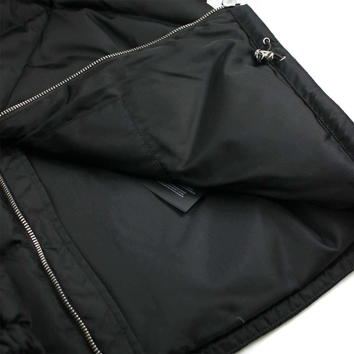 PRADA プラダ RE-NYLON ロゴプリント ダウンジャケット SGB803 S202 