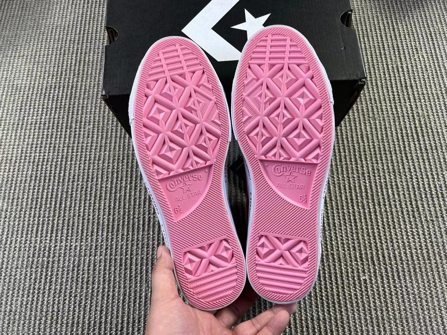 今日 Converse